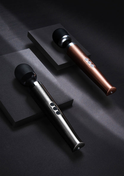 Bestel: Die Cast Rechargeable Vibrating Massager by Le Wand - bij Happytoys: de erotische sex webshop | liever Happy dan Easy ⭐⭐⭐⭐⭐