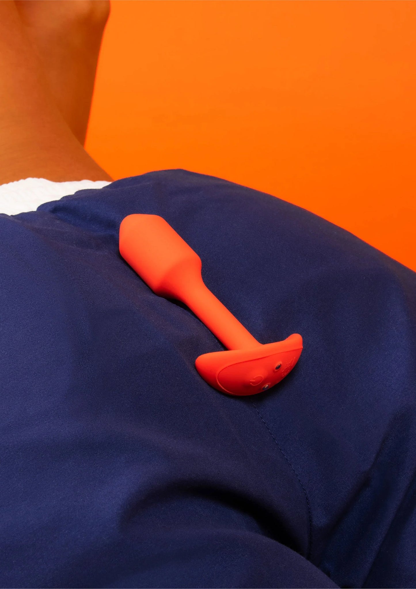 Vibrating Snug Plug S by B-Vibe