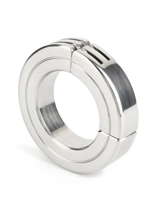 Magnetische cockring van zilverkleurig metaal, scharnierconstructie
