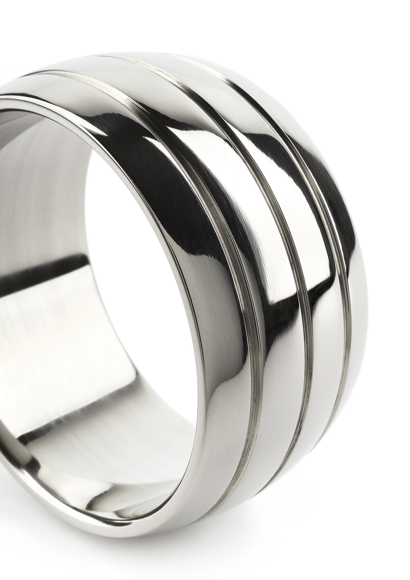 Close-up ovale barrel C-ring 55mm van Mr. Steel met glanzende ringen en 3 groeven