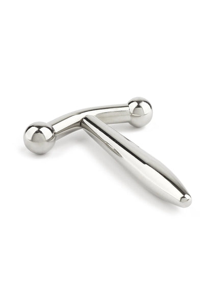 Penisplug van glanzend metaal in zilver met ronde kopjes en lange punt.