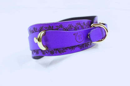Purple Leather Floral Choker – Elegant Discreet Collar with Gold Rings - Happytoys Sexshop: online sex shop for Feeling Happy & Easy 😊 - Discreet geleverd