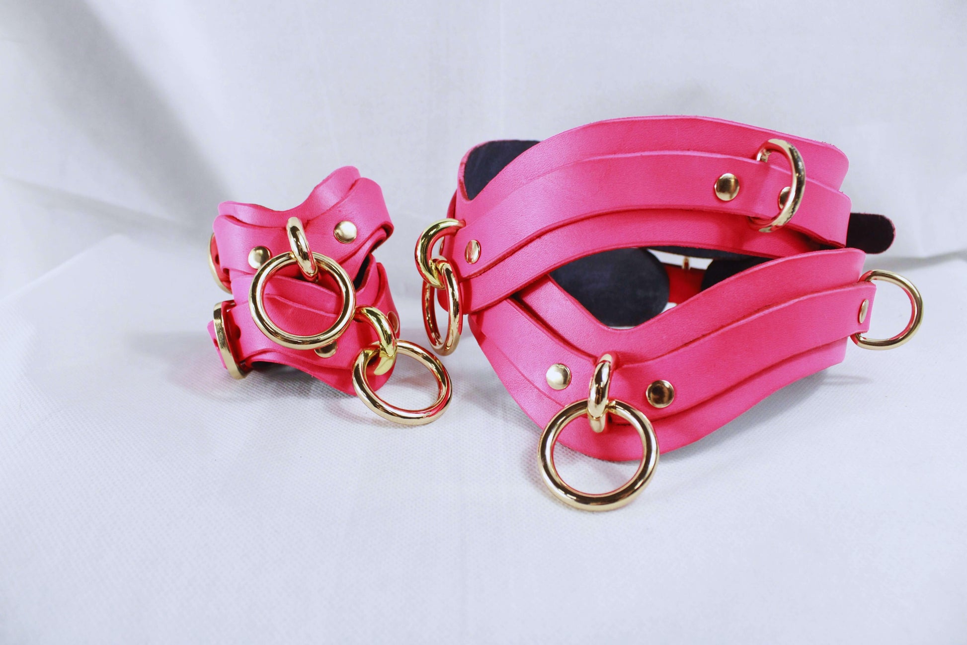 Bondage Gear Restraint Set with Collar Cuffs Leash - Happytoys Sexshop: online sex shop for Feeling Happy & Easy 😊 - Discreet geleverd