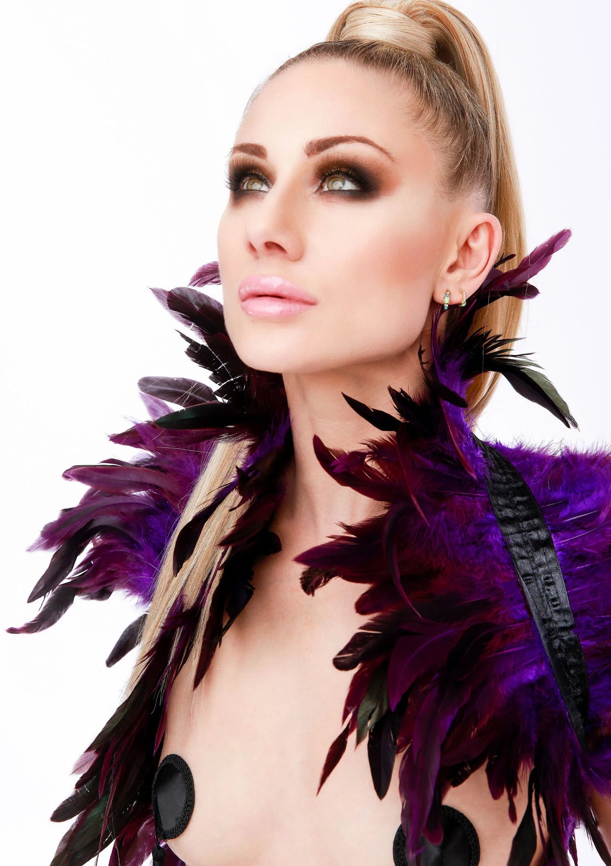 Bestel: Feather Shoulder Wrap - bij Happytoys: de erotische sex webshop | liever Happy dan Easy ⭐⭐⭐⭐⭐ - Default Title - 70800 - PURPLE - O/S