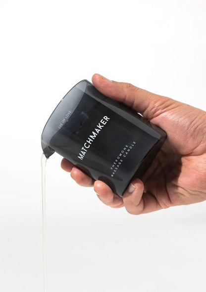 Bestel: Pheromone Massage Candle Black Diamond - bij Happytoys: de erotische sex webshop | liever Happy dan Easy ⭐⭐⭐⭐⭐