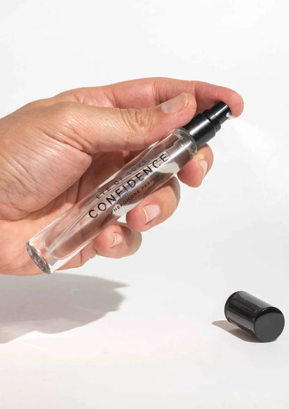 Bestel: Pheromone Attract Her 10 ml - bij Happytoys: de erotische sex webshop | liever Happy dan Easy ⭐⭐⭐⭐⭐