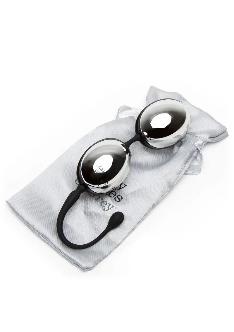 Inner Goddess Silver Jiggle Balls 67g Fifty Shades of Grey - Happytoys Sexshop: Toys for Feeling Happy & Easy 😊 - Discreet geleverd