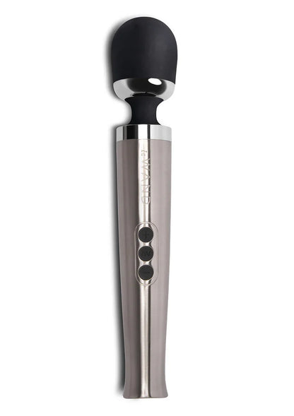 Die Cast Rechargeable Vibrating Massager (silver) by Le Wand - Happytoys Sexshop: Toys for Feeling Happy & Easy 😊 - Discreet geleverd