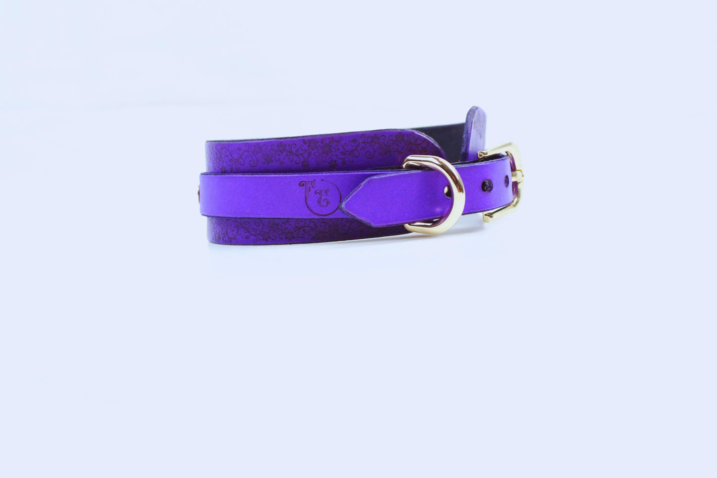 Floral Pattern Submissive Collar – Purple Leather Discreet Day Choker - Happytoys Sexshop: online sex shop for Feeling Happy & Easy 😊 - Discreet geleverd