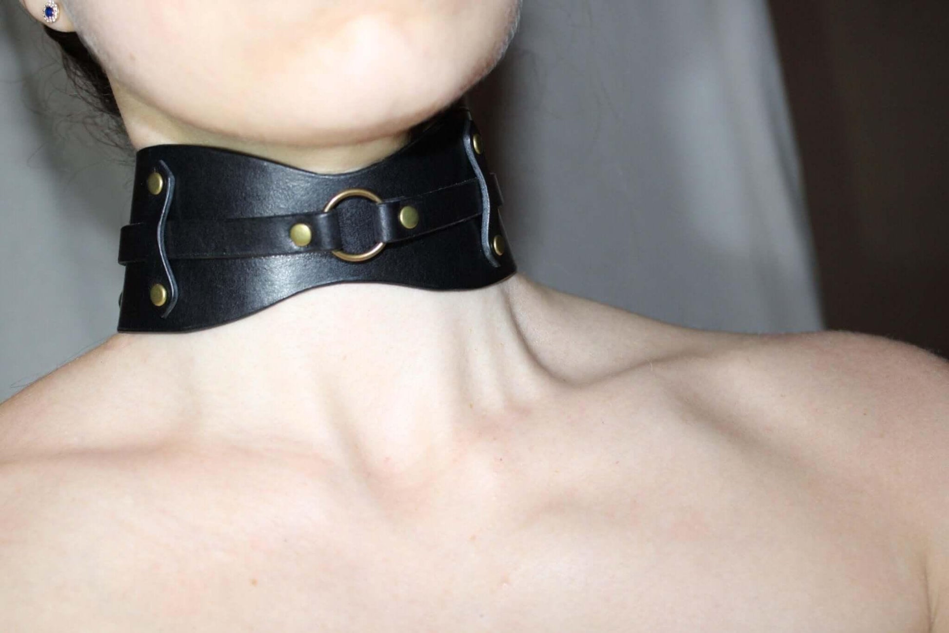 BDSM Collar Edgy O-Ring Collar Choker for Kinky Fashion - Happytoys Sexshop: online sex shop for Feeling Happy & Easy 😊 - Discreet geleverd