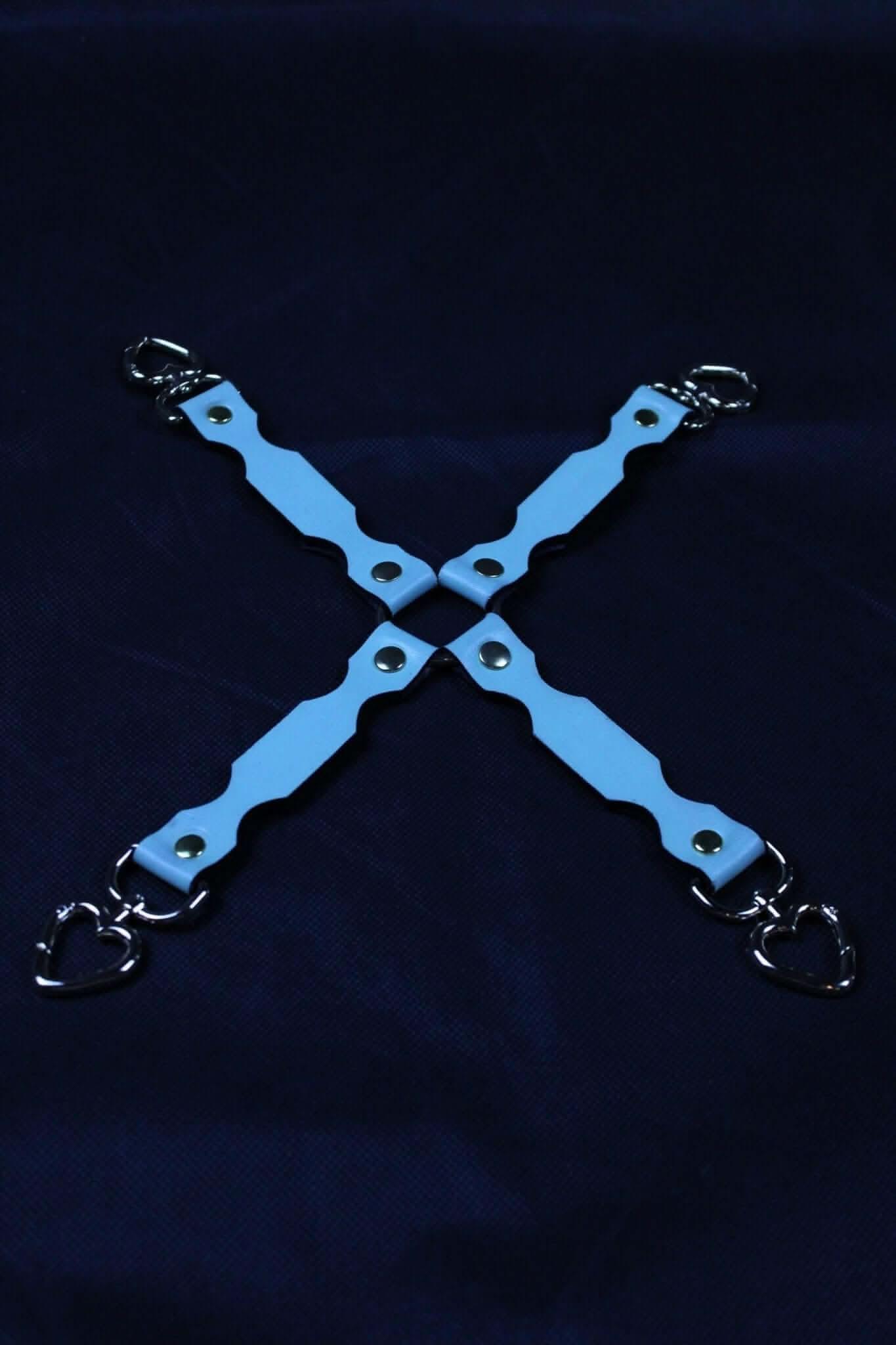 Bondage Gear Connector Straps - Short Medium 4-Way Leather Connectors - Happytoys Sexshop: online sex shop for Feeling Happy & Easy 😊 - Discreet geleverd