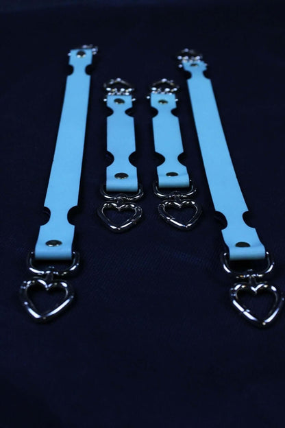 Bondage Gear Connector Straps - Short Medium 4-Way Leather Connectors - Happytoys Sexshop: online sex shop for Feeling Happy & Easy 😊 - Discreet geleverd
