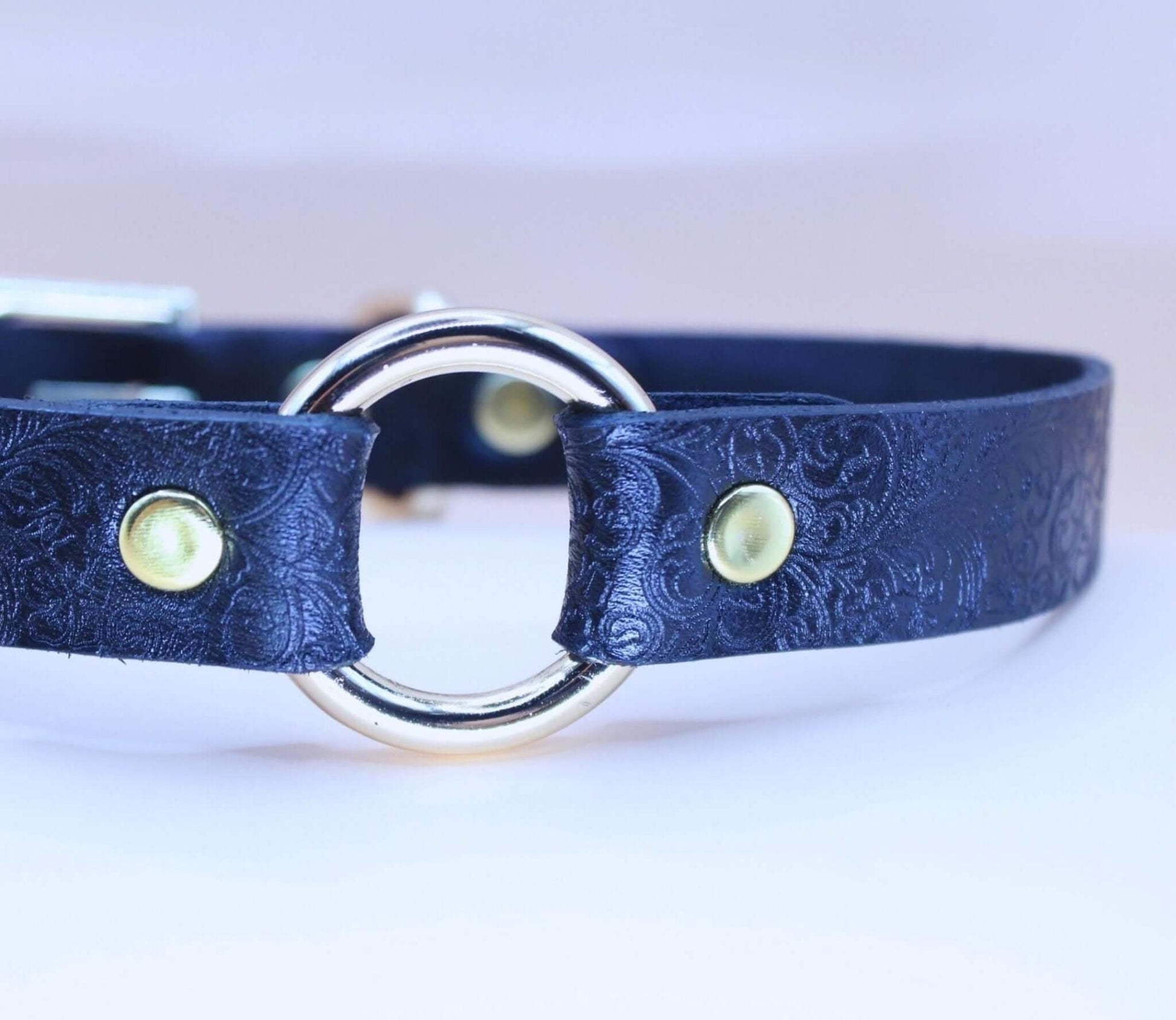 Black Floral BDSM Collar Elegant Sub Design - Happytoys Sexshop: online sex shop for Feeling Happy & Easy 😊 - Discreet geleverd