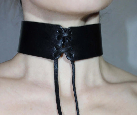 Leather Choker Collar for BDSM Roleplay and Fetish Wear - Happytoys Sexshop: online sex shop for Feeling Happy & Easy 😊 - Discreet geleverd