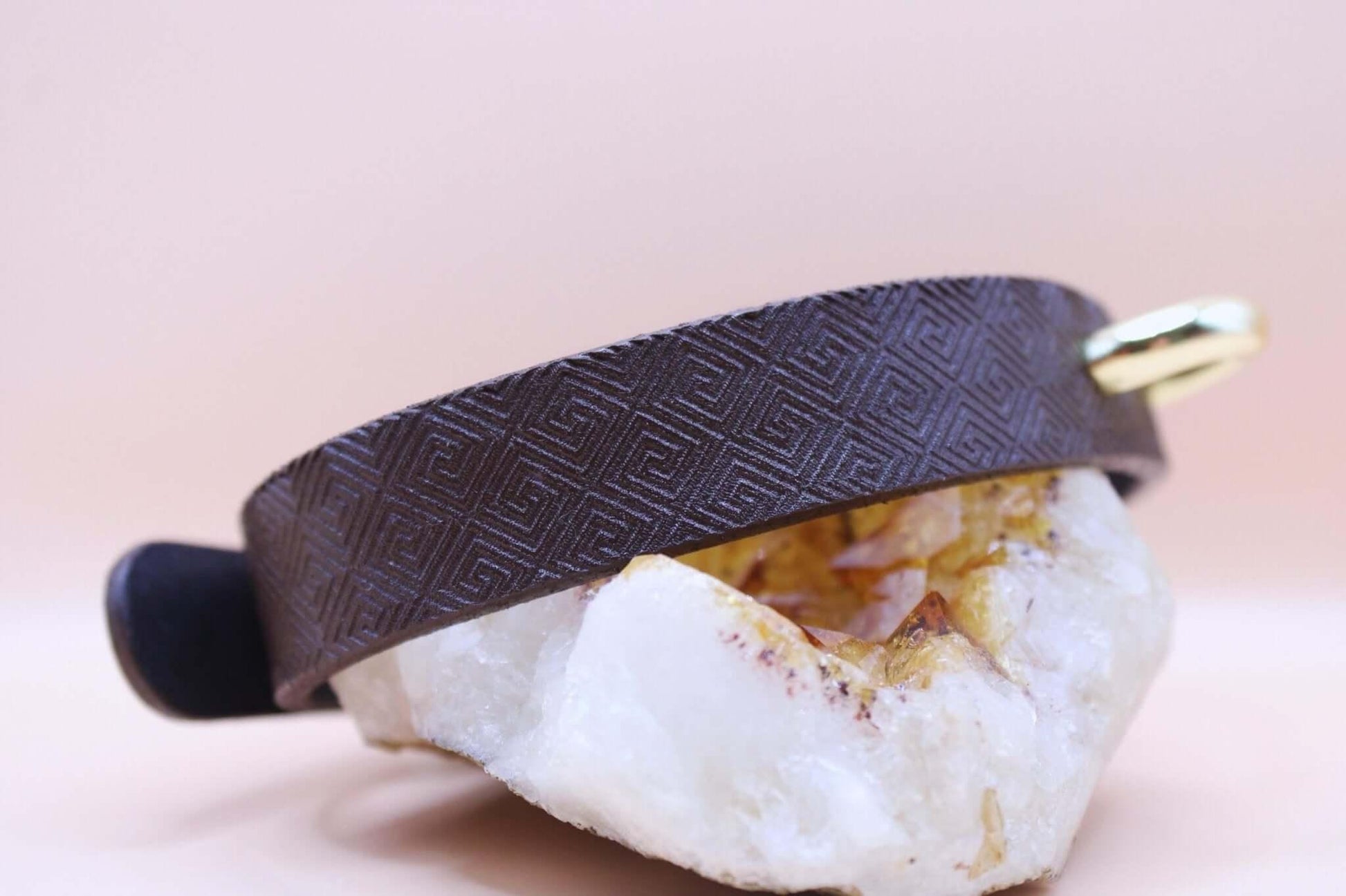 Day Collar - Elegant Discreet Choker for BDSM and Submissive Styles - Happytoys Sexshop: online sex shop for Feeling Happy & Easy 😊 - Discreet geleverd