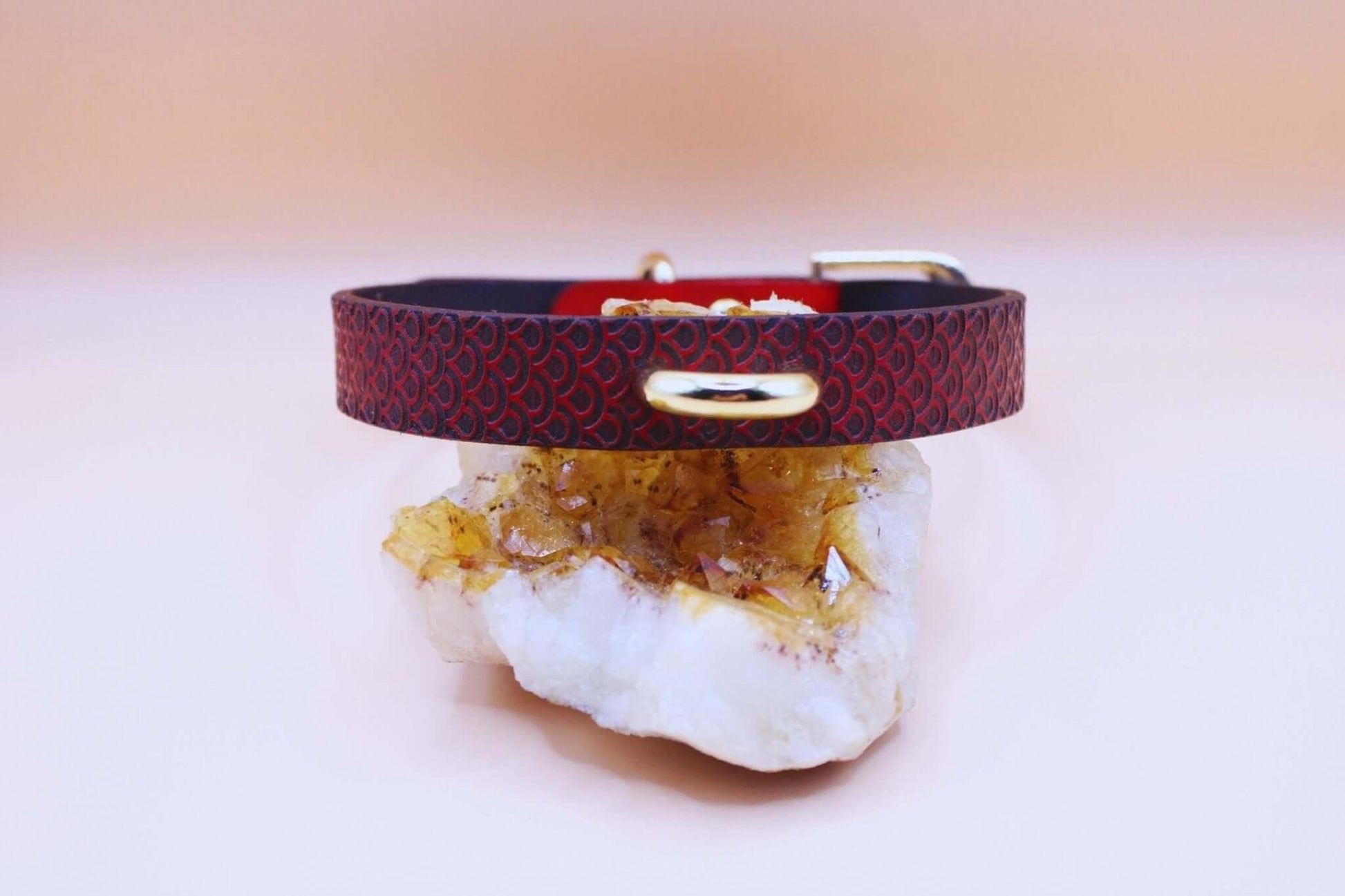 Discreet BDSM Collar Day Collar Choker Elegant BDSM Choker - Happytoys Sexshop: online sex shop for Feeling Happy & Easy 😊 - Discreet geleverd