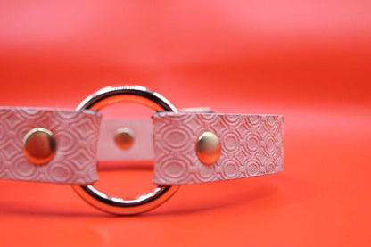 Submissive Collar Pink Leather Day Collar Choker for Petplay - Happytoys Sexshop: online sex shop for Feeling Happy & Easy 😊 - Discreet geleverd