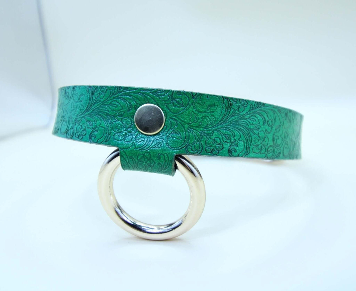 Emerald Green Leather Choker Floral Submissive Collar Jewelry for Day - Happytoys Sexshop: online sex shop for Feeling Happy & Easy 😊 - Discreet geleverd