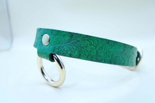 Emerald Green Leather Choker Floral Submissive Collar Jewelry for Day - Happytoys Sexshop: online sex shop for Feeling Happy & Easy 😊 - Discreet geleverd
