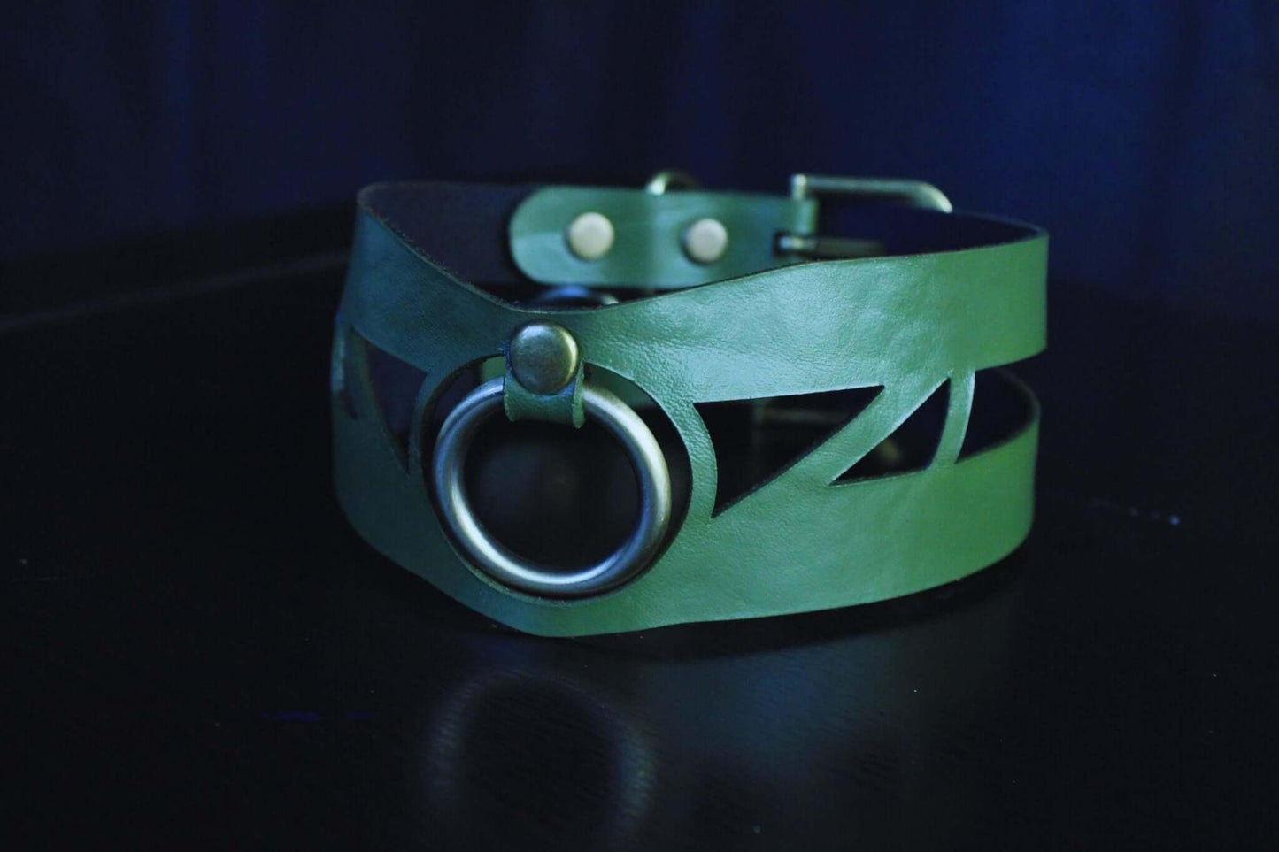 Geometric Green Leather choker Stylish Posture Collar for Play - Happytoys Sexshop: online sex shop for Feeling Happy & Easy 😊 - Discreet geleverd