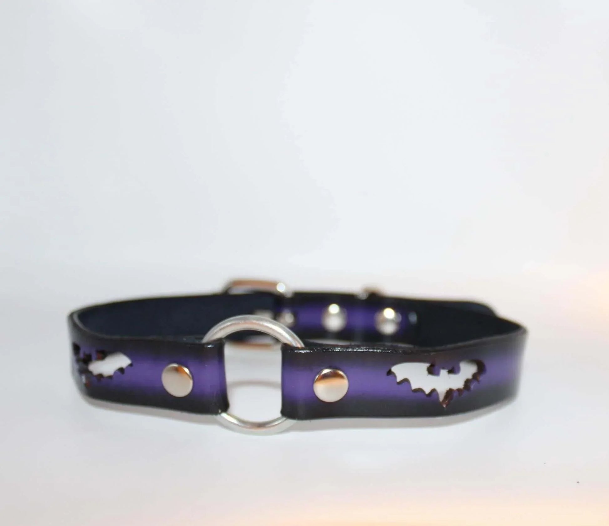 Gothic Bat BDSM Collar Leather Choker With O Ring - Happytoys Sexshop: online sex shop for Feeling Happy & Easy 😊 - Discreet geleverd