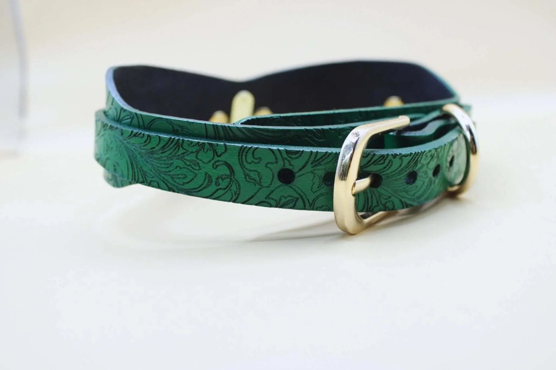 Leather BDSM Collar Posture Collar Choker - BDSM Statement - Happytoys Sexshop: online sex shop for Feeling Happy & Easy 😊 - Discreet geleverd