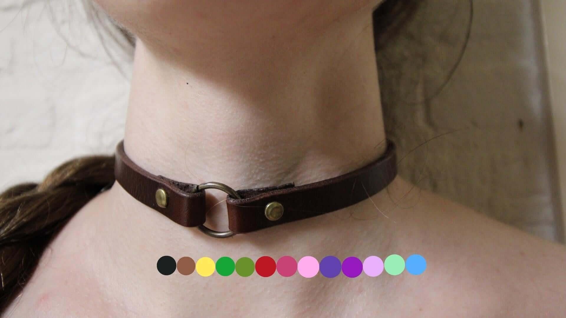 Classic Leather Choker - Gothic Bondage Collar for Alt Fashion - Happytoys Sexshop: online sex shop for Feeling Happy & Easy 😊 - Discreet geleverd