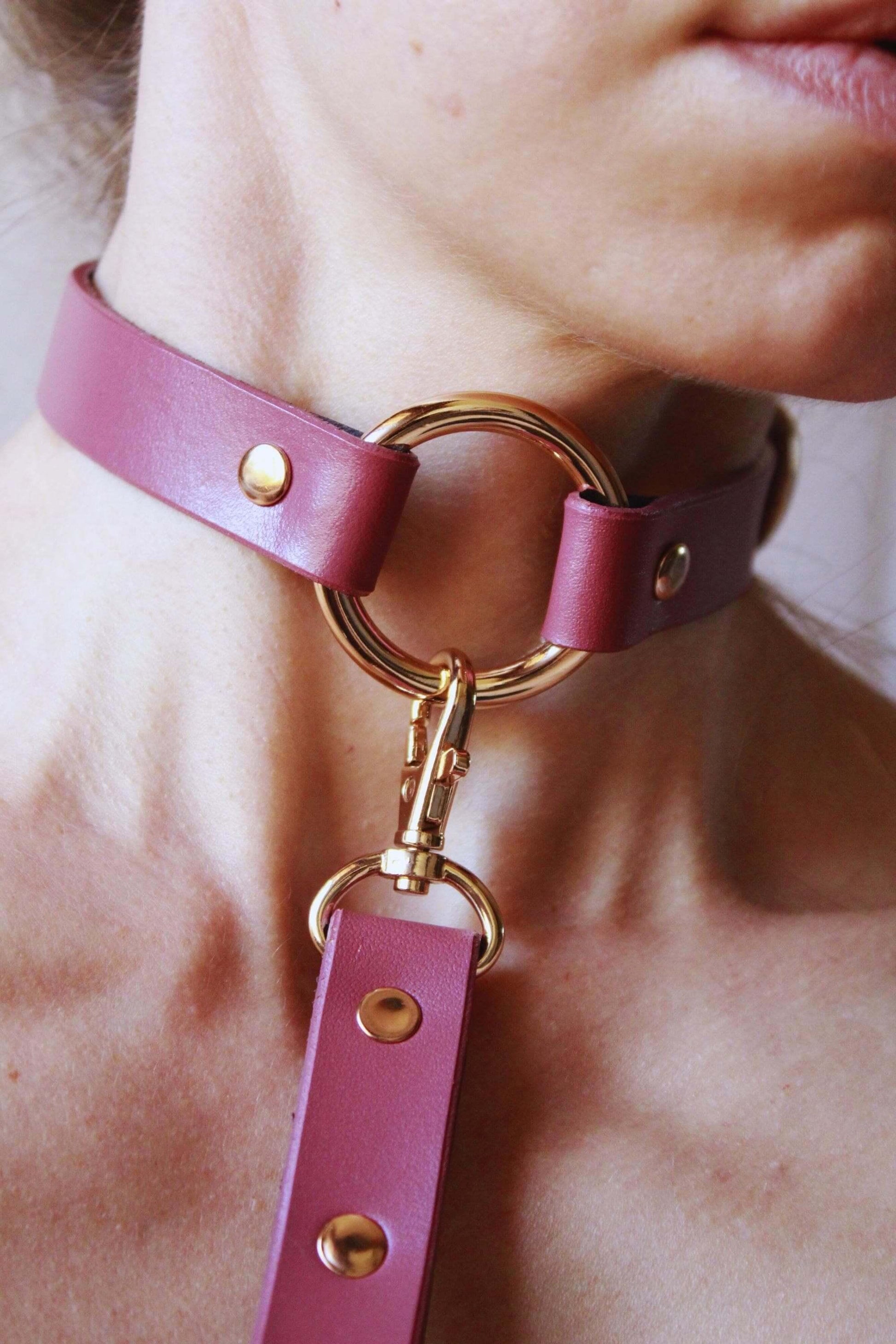 Submissive Jewelry Discreet Leather Day Collar Choker - Happytoys Sexshop: online sex shop for Feeling Happy & Easy 😊 - Discreet geleverd