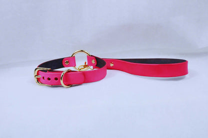 Rio Red BDSM Collar Elegant Power And Discreet Leather Design - Happytoys Sexshop: online sex shop for Feeling Happy & Easy 😊 - Discreet geleverd