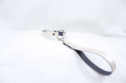 Pearl Silver Leather Choker Elegant Discreet Luxury Leather Day Choker - Happytoys Sexshop: online sex shop for Feeling Happy & Easy 😊 - Discreet geleverd