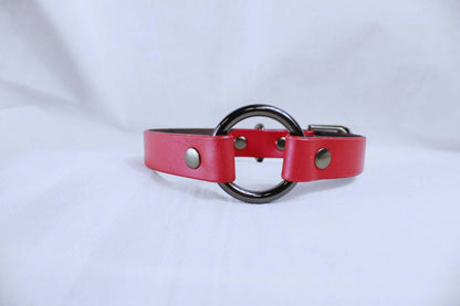 Pearl Red BDSM Collar Choker With Discreet Daywear Elegance - Happytoys Sexshop: online sex shop for Feeling Happy & Easy 😊 - Discreet geleverd