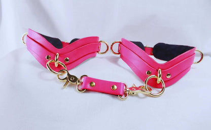 BDSM Gear Pink Thigh Cuffs for Bondage Set for Couples - Happytoys Sexshop: online sex shop for Feeling Happy & Easy 😊 - Discreet geleverd