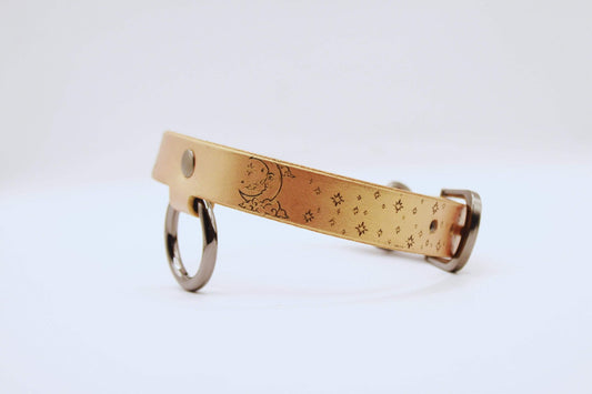 Leather Choker Moon Stars Minimalist Elegant Everyday Statement - Happytoys Sexshop: online sex shop for Feeling Happy & Easy 😊 - Discreet geleverd