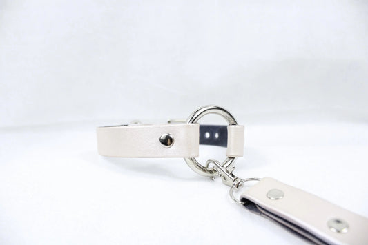 Pearl Silver Leather Choker Elegant Discreet Luxury Leather Day Choker - Happytoys Sexshop: online sex shop for Feeling Happy & Easy 😊 - Discreet geleverd