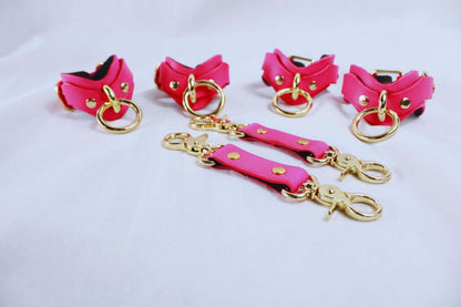 BDSM Gear Pink Leather | Premium BDSM Bondage Gear Set - Happytoys Sexshop: online sex shop for Feeling Happy & Easy 😊 - Discreet geleverd