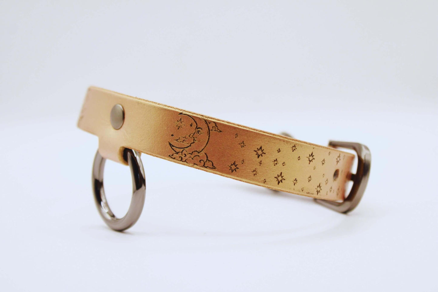 Leather Choker Moon Stars Minimalist Elegant Everyday Statement - Happytoys Sexshop: online sex shop for Feeling Happy & Easy 😊 - Discreet geleverd