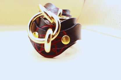 Wrist Cuffs Set with Pentagram Collar Luxury BDSM Restraints - Happytoys Sexshop: online sex shop for Feeling Happy & Easy 😊 - Discreet geleverd