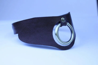 Minimalist BDSM collar Leather Posture Choker with O-Ring - Happytoys Sexshop: online sex shop for Feeling Happy & Easy 😊 - Discreet geleverd