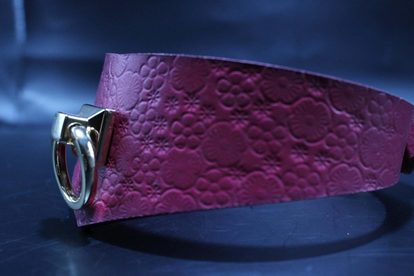 Posture Collar Handmade Pink Leather O-Ring Collar for Petplay - Happytoys Sexshop: online sex shop for Feeling Happy & Easy 😊 - Discreet geleverd