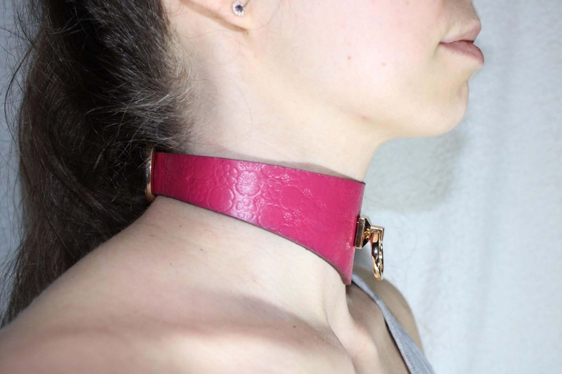 Posture Collar Handmade Pink Leather O-Ring Collar for Petplay - Happytoys Sexshop: online sex shop for Feeling Happy & Easy 😊 - Discreet geleverd