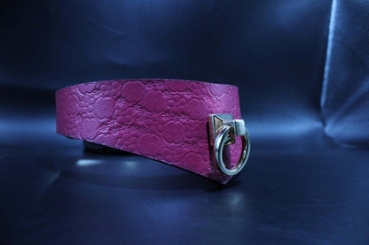 Posture Collar Handmade Pink Leather O-Ring Collar for Petplay - Happytoys Sexshop: online sex shop for Feeling Happy & Easy 😊 - Discreet geleverd