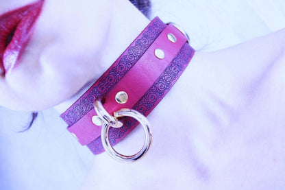 Red Wide Leather Choker Ornamental Slave Collar BDSM Bondage Gift - Happytoys Sexshop: online sex shop for Feeling Happy & Easy 😊 - Discreet geleverd