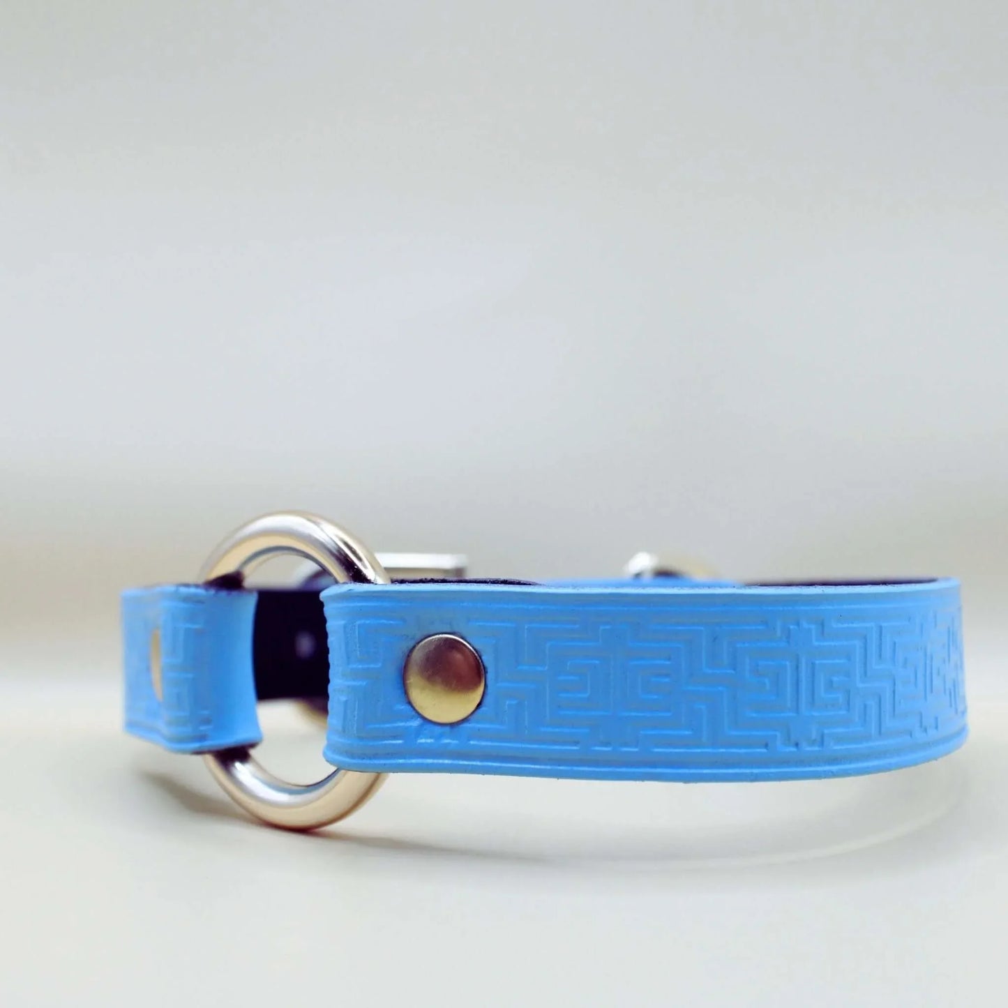 Leather Submissive Collar | Sub Collar with O-Ring - Bondage Jewelry - Happytoys Sexshop: online sex shop for Feeling Happy & Easy 😊 - Discreet geleverd