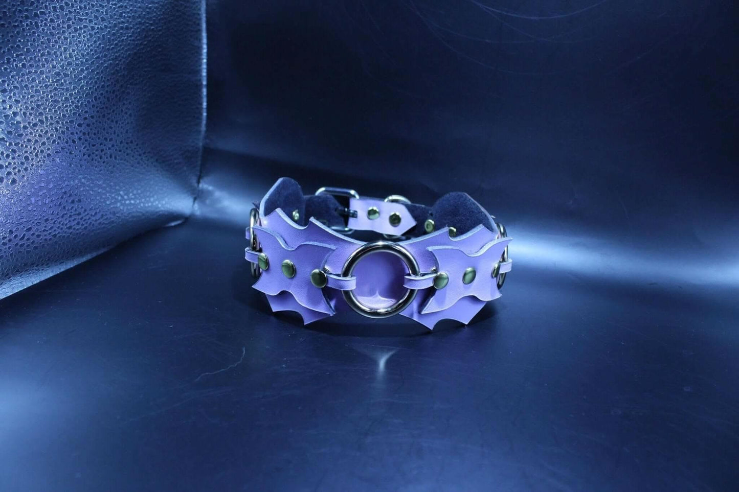 BDSM Day Collar Sub Collar with Unique Armor-Inspired Design - Happytoys Sexshop: online sex shop for Feeling Happy & Easy 😊 - Discreet geleverd