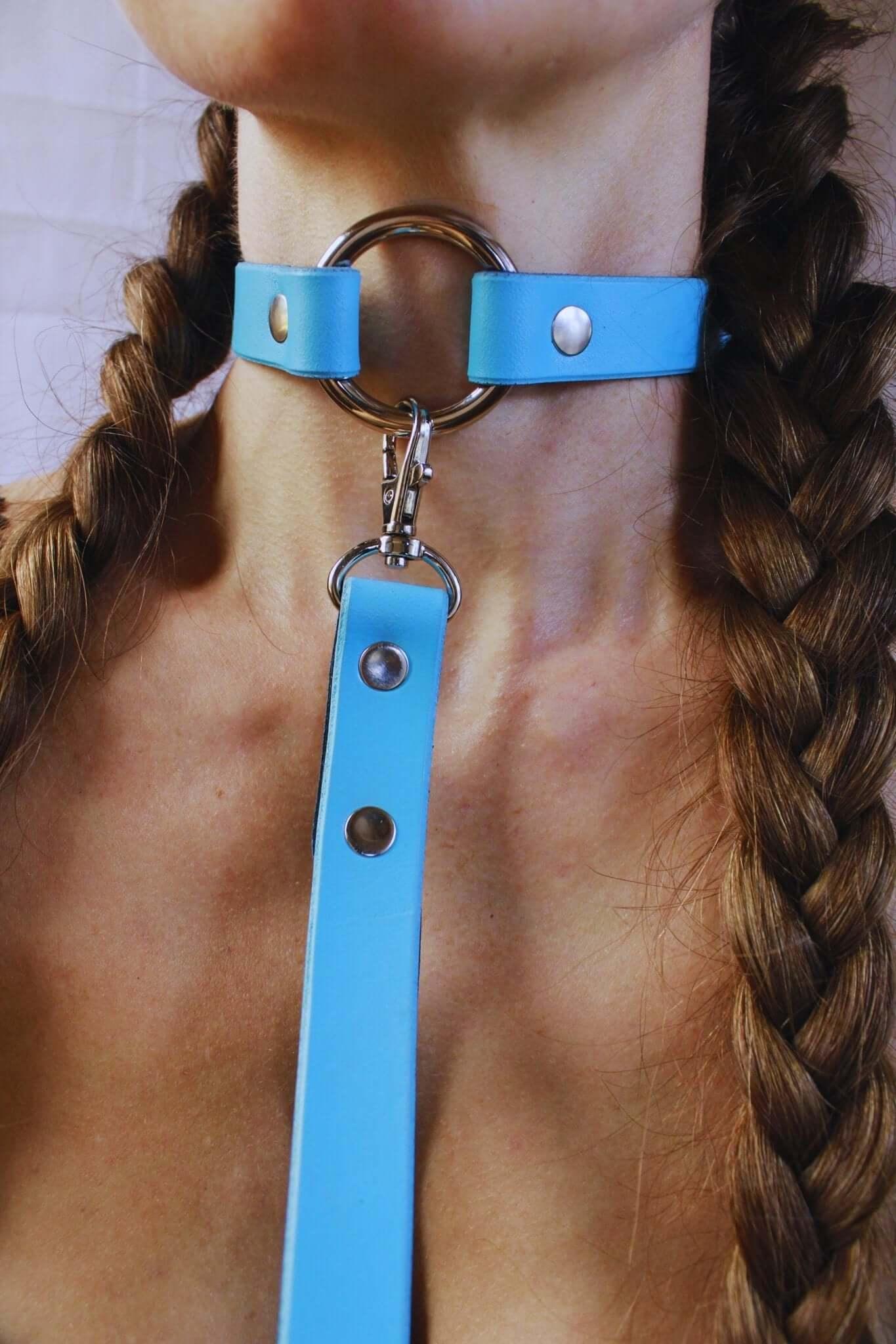 Submissive Collar Elegant Leather Day Collar Leash Set - Happytoys Sexshop: online sex shop for Feeling Happy & Easy 😊 - Discreet geleverd