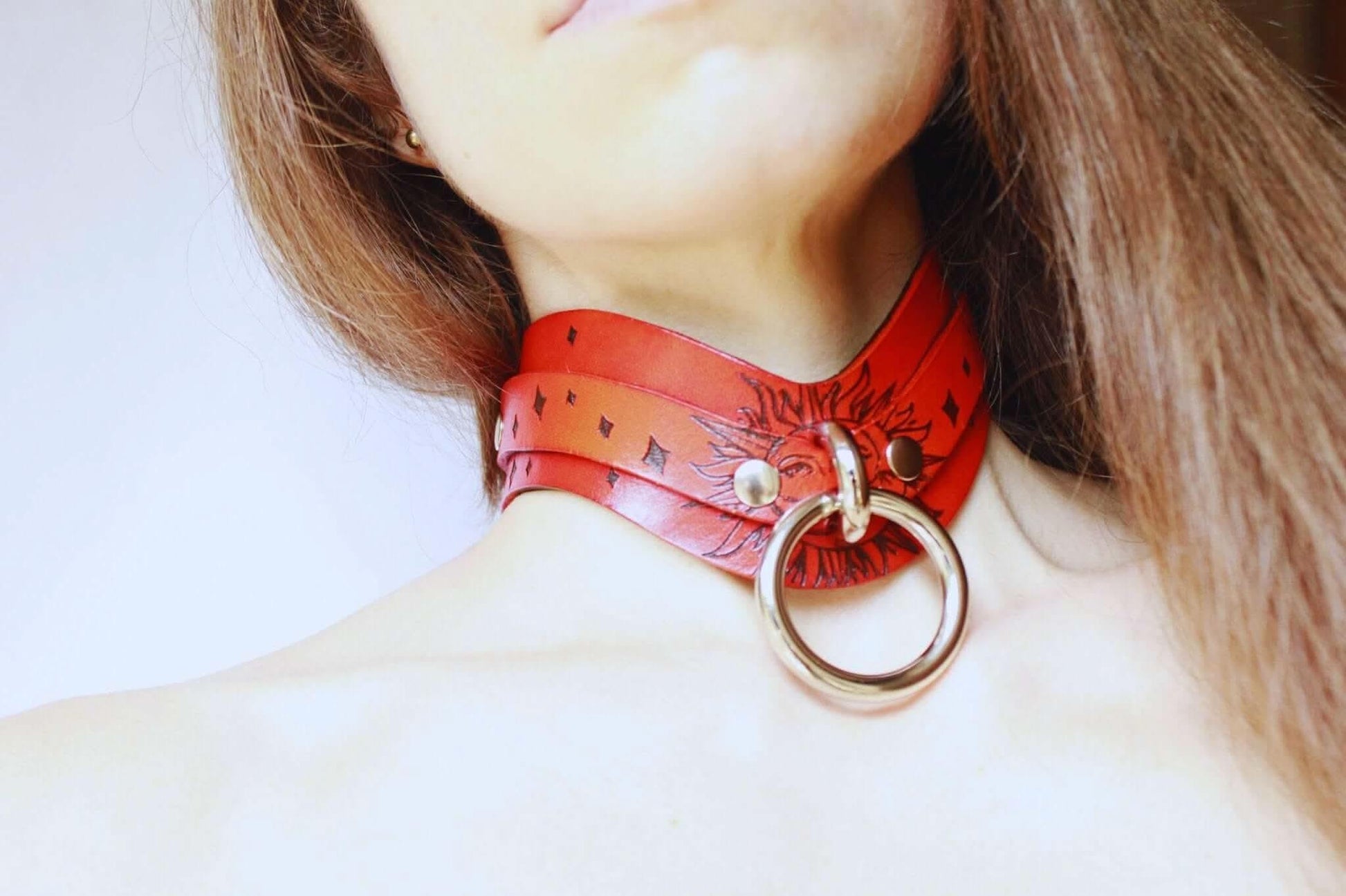 Collars For Women Sun Design BDSM Collar Discreet Day Collar - Happytoys Sexshop: online sex shop for Feeling Happy & Easy 😊 - Discreet geleverd