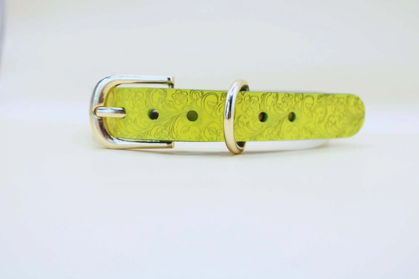 Yellow Floral BDSM Collar Leather Choker for BDSM Petplay Elegance - Happytoys Sexshop: online sex shop for Feeling Happy & Easy 😊 - Discreet geleverd